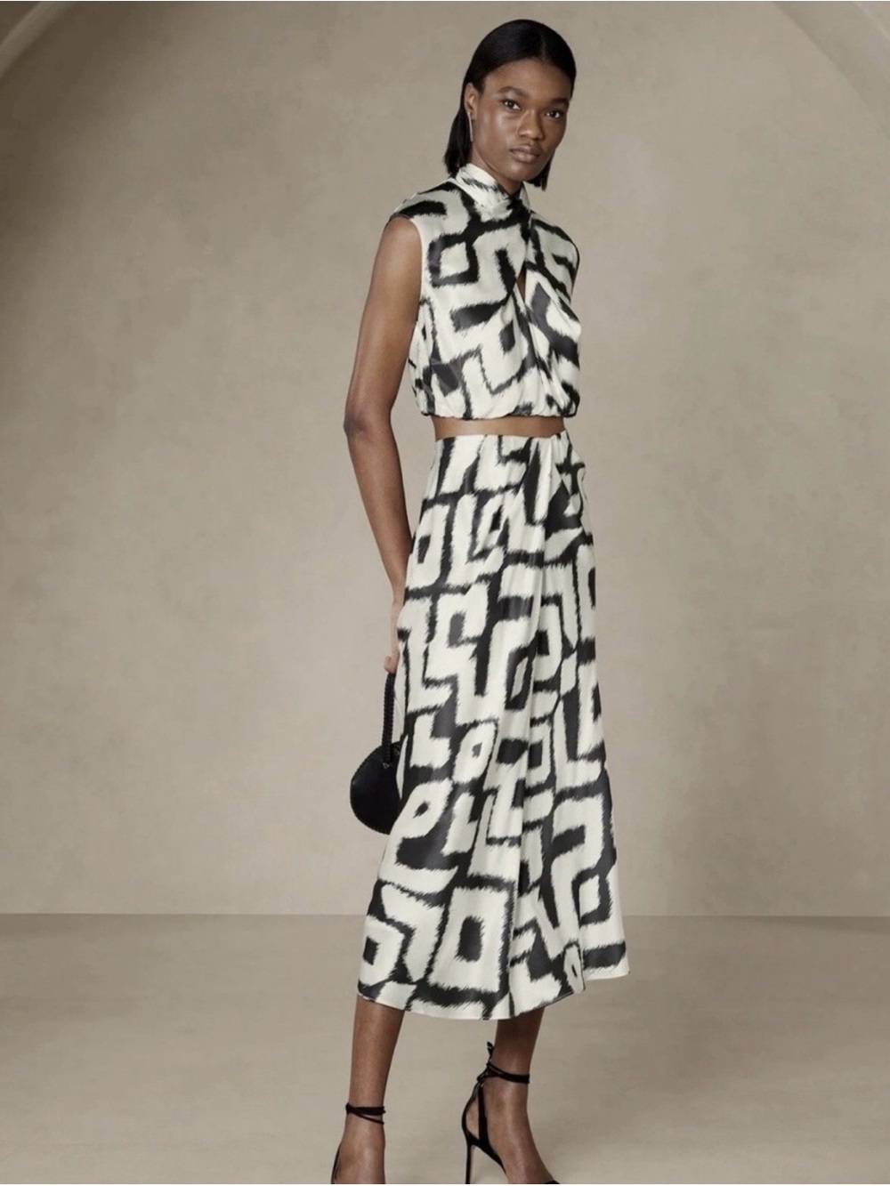 Banana Republic Black and White Geometric Midi Skirt